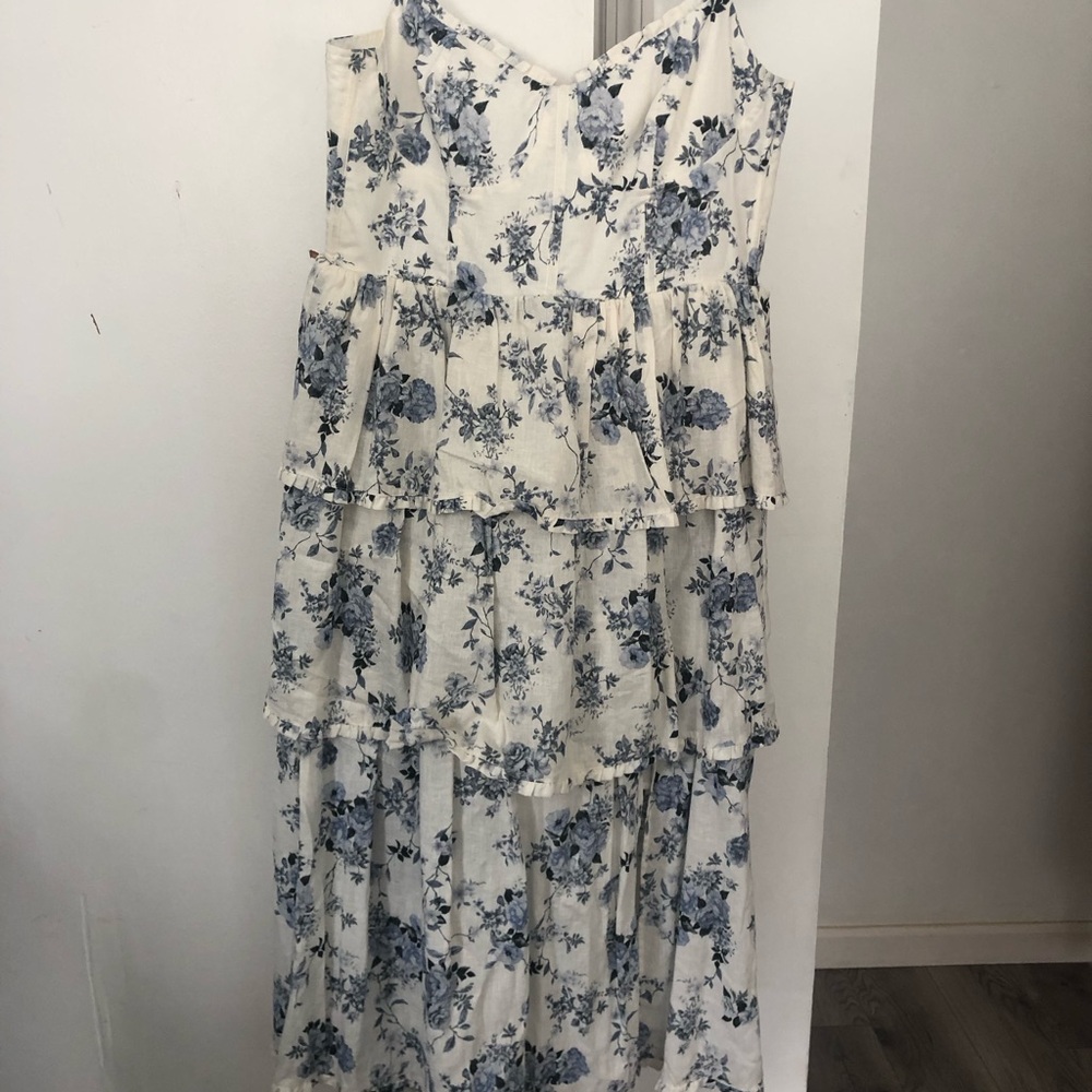 House of Harlow 1960 White Camisole with Blue Floral Print